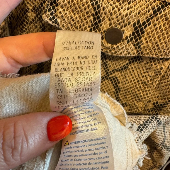 She + Sky Snakeskin Print Raw Hem Jacket Raw Hem Sz L - Picture 8 of 11